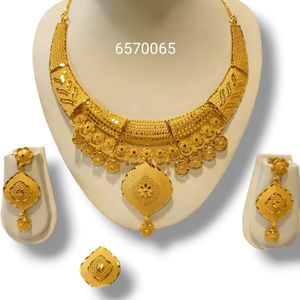 AWAIS HOUSE Collier et Bracelet Hiphop Infinity en Or Plaqué 6 Grammes avec Diamants Sertis Griffe pour Femme Africaine, Idéal Mariage et Fête - Product Image 4