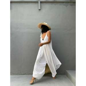 Vestido Gypsi Amorzinho 100% Algodón Ecológico Transpirable, Diseño de Estilo Sencillo, Hecho a Mano, Cintura Natural Holgada, Maxi, Cuello en V, ODM - Product Image 2