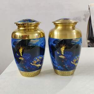 Urna de estilo americano con diferentes diseños utilizada para guardar recuerdos. - Product Image 4