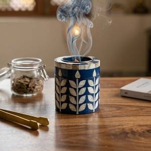 Porte-encens décoratif en nacre avec motif de feuilles, accessoire de parfum oriental haut de gamme pour une décoration intérieure élégante - Product Image 2