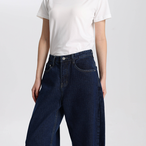 Jean taille haute pour femme, coupe large, bleu foncé, tissu structuré, décontracté - Product Image 5