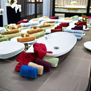 Serviettes à main très absorbantes au toucher doux en tissu de qualité supérieure adaptées aux tables à manger, aux restaurants et aux événements de restauration - Product Image 2