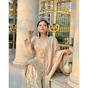 Conjunto de Top, Pantalón y Dupatta para Mujer de Diseñador con Trabajo Artesanal de Espejo Real - Product Image 4