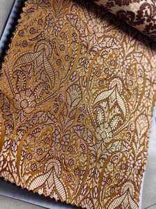 ผ้าไหมจามวาอาร์ลายปักแบบดั้งเดิมพร้อมผิวสัมผัสแบบเมทัลลิก - Product Image 2