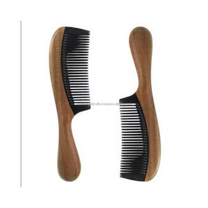 Peine de cuerno de búfalo negro natural Peine de cuerno de buey pulido con mango de madera Peine muy barato para el cuidado del cabello - Product Image 1