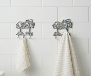 Crochets suspendus de conception haut de gamme en aluminium finition argentée, parfaits pour un rangement et une organisation élégants à la maison - Product Image 3