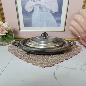Calentador de comida circular plateado de lujo con tapa y asas para servir al mejor precio - Product Image 1