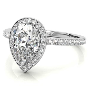 Anillo de compromiso y aniversario solitario de plata de ley 925 chapado en oro blanco con moissanita talla pera de 10x7mm y engaste de puntas - Product Image 3