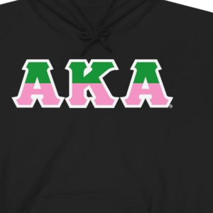 Sudadera con Capucha de Dos Tonos con Letras AKA, Sudadera de Forro Polar Premium, Ropa Personalizada para Hermandades Griegas, para Mujer, en Negro, Verde y Rosa - Product Image 4