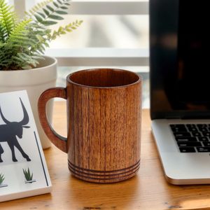 Elegante Taza de Madera con Textura Natural, Acabado Liso y Asa Resistente, Perfecta para Disfrutar de Bebidas - Product Image 3