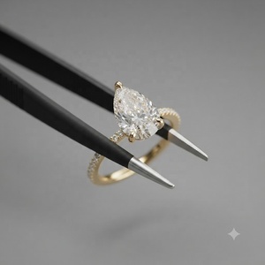 Anillo de Compromiso y Boda con Diamante Cultivado en Laboratorio de 2 Quilates, Corte Pera, Certificado IGI, Oro de 14K, Engaste Catedral, Diamantes Pavé Laterales, Personalizado - Product Image 2