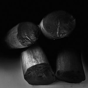 Carbón Halaban de Calidad de Exportación por Merades, Carbón Natural de Madera Dura, Sin Humo, de Larga Duración, para Maestros del Asado en Arabia Saudita - Product Image 1