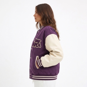 Veste de baseball personnalisée violette pour femme et homme avec manches en cuir crème, broderie streetwear - Product Image 2