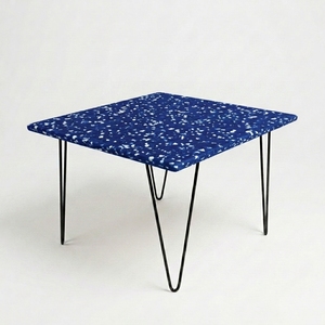 Table basse de salle à manger en plastique recyclé 4GoodThings, style moderne minimaliste, imperméable, durable, empilable, écologique, meubles pour la maison - Product Image 1