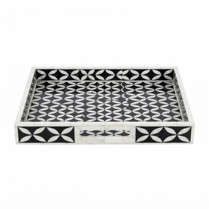 Bandeja octogonal con incrustaciones de hueso, diseño floral en blanco y negro, bandeja decorativa para servir, bandeja premium para mesa de centro otomana en venta - Product Image 4
