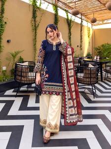 Ensemble prêt-à-porter entièrement cousu en soie romaine avec broderie de fil de créateur, haut et pantalon palazzo et dupatta - Product Image 3