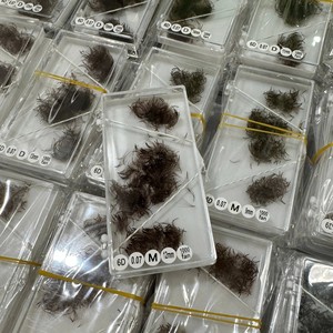 เวียดคิงแลช ซัพพลายเออร์ ขนตาต่อแบบวอลลุ่ม 0.07 CC/DD/M/LD Curl 3D 6D 8D สีดำด้าน ฐานบาง ทำด้วยมือ เส้นใยสังเคราะห์ - Product Image 6