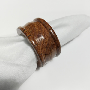 Fantastiques ronds de serviette en bois d'acacia gravés pour le linge de table et la fête Ronds de serviette en bois gravés fabriqués à la main en Inde - Product Image 3