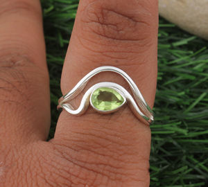 Anillo de Plata de Ley 925 Hecho a Mano con Piedra Preciosa de Peridoto, Anillo Sencillo para Hombre y Mujer, Anillo de Boda Minimalista Hecho a Mano, Venta al por Mayor - Product Image 3
