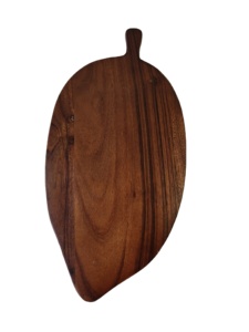 Planche à fromage rectangulaire moderne de luxe tendance, en bois d'acacia naturel, en forme de feuille, écologique, biodégradable, faite à la main et durable - Product Image 4