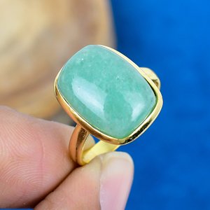 Bague en pierre précieuse d'aventurine verte naturelle en forme de coussin, or 18 carats micro-plaqué sur argent sterling 925 - Product Image 2
