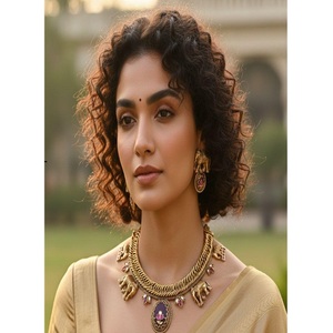 Elegante Juego de Collar y Pendientes Rajwadi de Latón Chapado en Oro de Primera Calidad con Incrustaciones Finas de Kundan, Polki y Moissanita para Mujer, Ideal para Fiestas de Compromiso - Product Image 1