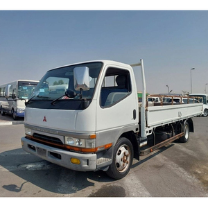 Camión de Carga Ligero Mitsubishi Canter 2020 de 3 Toneladas, Diésel, Manual, Volante a la Izquierda, en Excelentes Condiciones, para Entrega Profesional de Carga - Product Image 1