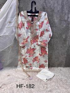 Ensemble Shalwar Kameez en organza imprimé de qualité supérieure avec bas en coton importé tenue élégante avec Dupatta assorti - Product Image 4