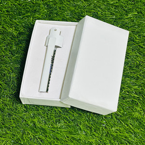 Cuchilla de Barbero Profesional con Anillo para el Dedo y Cuchilla Reemplazable – Herramienta de Precisión para Cortar, Texturizar y Peinar el Cabello para Salón - Product Image 1