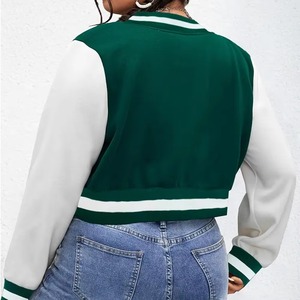 Veste universitaire sur mesure pour femme avec manches en cuir véritable, manteau en laine style Letterman, coupe ajustée, vêtement d'extérieur streetwear - Product Image 4