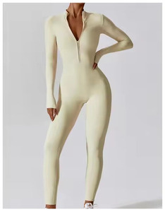 Combinaison de sport moulante à col roulé et manches longues avec fermeture éclair, couleur nude, écologique, pour femme, haute intensité, une pièce, musculation, collection 2024 - Product Image 1