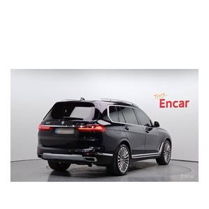 BMW X7 XDrive40i Décembre 2022 163 507 km 7 places Boîte automatique Sièges en cuir Conduite à gauche Pure Excellence - Product Image 2