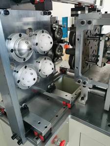เครื่องเชื่อมแผ่นร้อนละลายลูกบอลทำจากพลาสติก PP และลูกบอลเจาะรูและลูกพรุน - Product Image 4