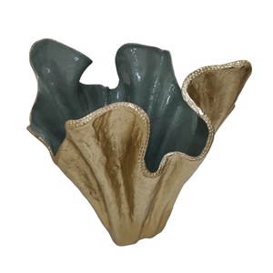 Vase décoratif de table en métal fait main, personnalisable, de haute qualité, résistant à la rouille, écologique, pour la décoration intérieure du salon - Product Image 6