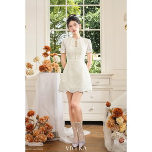 Robe mini trapèze en dentelle avec nœud pour femme LOTUS, respirante, unie, effet illusion, pour usage quotidien, ODM/OEM/Vente en gros, été - Product Image 1