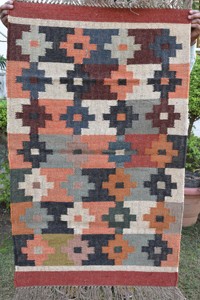 พรมปูพื้นสไตล์โบฮีเมียนสมัยใหม่ ทำจากเส้นใยปอกระเจา  งานแฮนด์เมด  ใช้ได้สองด้าน  ตกแต่งด้วยเส้นใยธรรมชาติ  ราคาโรงงานขายส่ง - Product Image 4