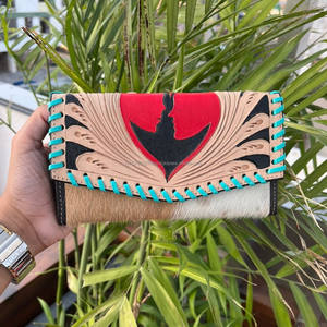 Portefeuille sculpté à la main à motif occidental Pochette portefeuille élégant en cuir véritable en fourrure de vachette Multi utilisations portefeuilles en cuir occidental - Product Image 4