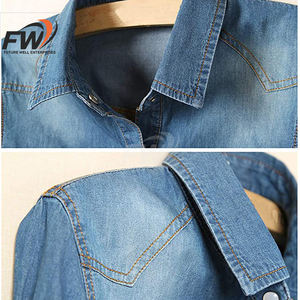 Chaqueta Vaquera de Diseño Europeo para Mujer, Casual, Sólida, Lavada al Ácido, con Encaje en Contraste, Invierno, con Agujeros y Parches de Diamantes Incrustados, Forro de Algodón - Product Image 4