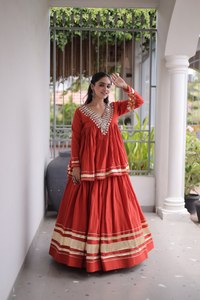 Nouvel ensemble Kurti haut en georgette lourde brodée de sequins avec lehenga et dupatta pour femme, idéal pour les mariages et les fêtes - Product Image 4
