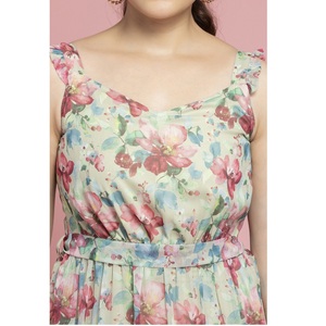 Robe à fleurs verte de printemps et d'été de qualité supérieure, robe décontractée ajustée et sexy, disponible à un prix abordable - Product Image 4