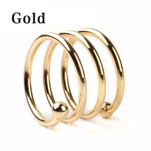 Magnifiques anneaux de serviette en métal à motif de feuilles, qui subtilement reforcent la bonne tenue de table et rehaussent la richesse tactile et visuelle des repas. - Product Image 4