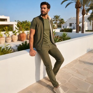 Traje de Verano de 3 Piezas para Hombre al por Mayor: Chaleco Reversible, Camiseta de Algodón Mercerizado Transpirable y Pantalón Elástico de Pierna Recta - Product Image 5