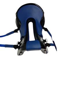 Selle d'équitation professionnelle bleue et noire avec double sangle de ventre pour l'entraînement en salle - Product Image 1