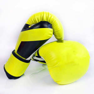 Gants de boxe en cuir rouge avec fermeture Velcro pour adultes, design respirant pour l'entraînement - Product Image 6
