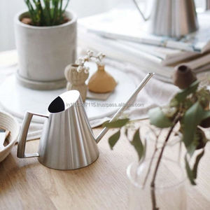 Bidon d'eau en acier inoxydable antirouille avec un design classique et une prise confortable pour la terrasse de la maison et le jardin patio - Product Image 3