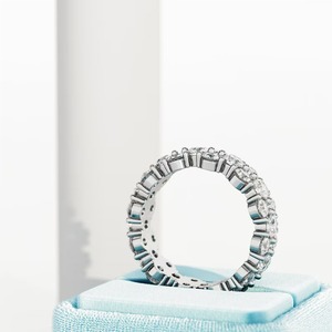 Bague de fiançailles et de mariage pour femme en or 18 carats avec diamant de laboratoire rond brillant de 3 carats, tendance - Product Image 4