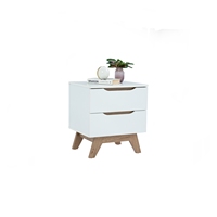 Mesa Auxiliar MANDO de Madera Blanca Escandinava con 2 Cajones, Diseño Clásico Moderno para Dormitorio Infantil, Almacenamiento Junto a la Cama