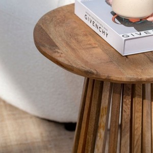 Mesa Auxiliar Redonda Vandana Sierra Aston, Diseño Moderno y Minimalista, Mueble Decorativo de Madera Sólida - Product Image 4
