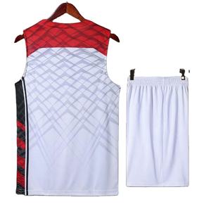 ชุดบาสเก็ตบอลขายส่ง ผ้าโพลีเอสเตอร์ 100% เสื้อบาสเก็ตบอลแบบสั่งทำพร้อมโลโก้ซับลิเมชั่น หมายเลขทีม ชุดกีฬา ชุดยูนิฟอร์มบาสเก็ตบอล - Product Image 1