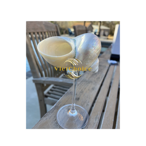 Verre à champagne Vietchoice, coupe à cocktail de luxe faite à la main avec tige en coquillage naturel pour restaurants, centres de villégiature, hôtels, fêtes et expositions - Product Image 1